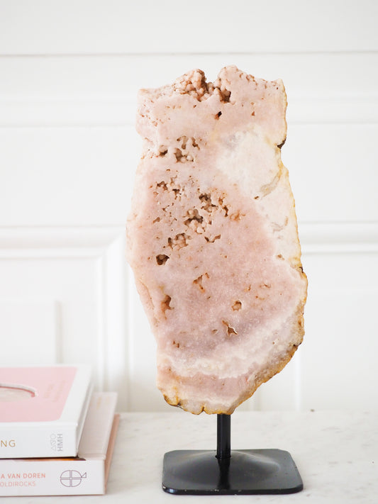 Pink Amethyst auf Halter . Ständer ca. 24 x 9cm . PARADISE COLLECTION - aus Brasilien Boarder Argentina