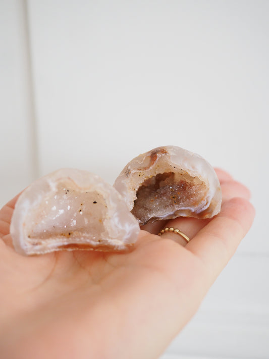 LIEBES Druzy Achat Geoden Paar anpoliert . LOVE Druzy Agate Geode Pair polished ca. 4 cm - aus Brasilien HIGH QUALITY