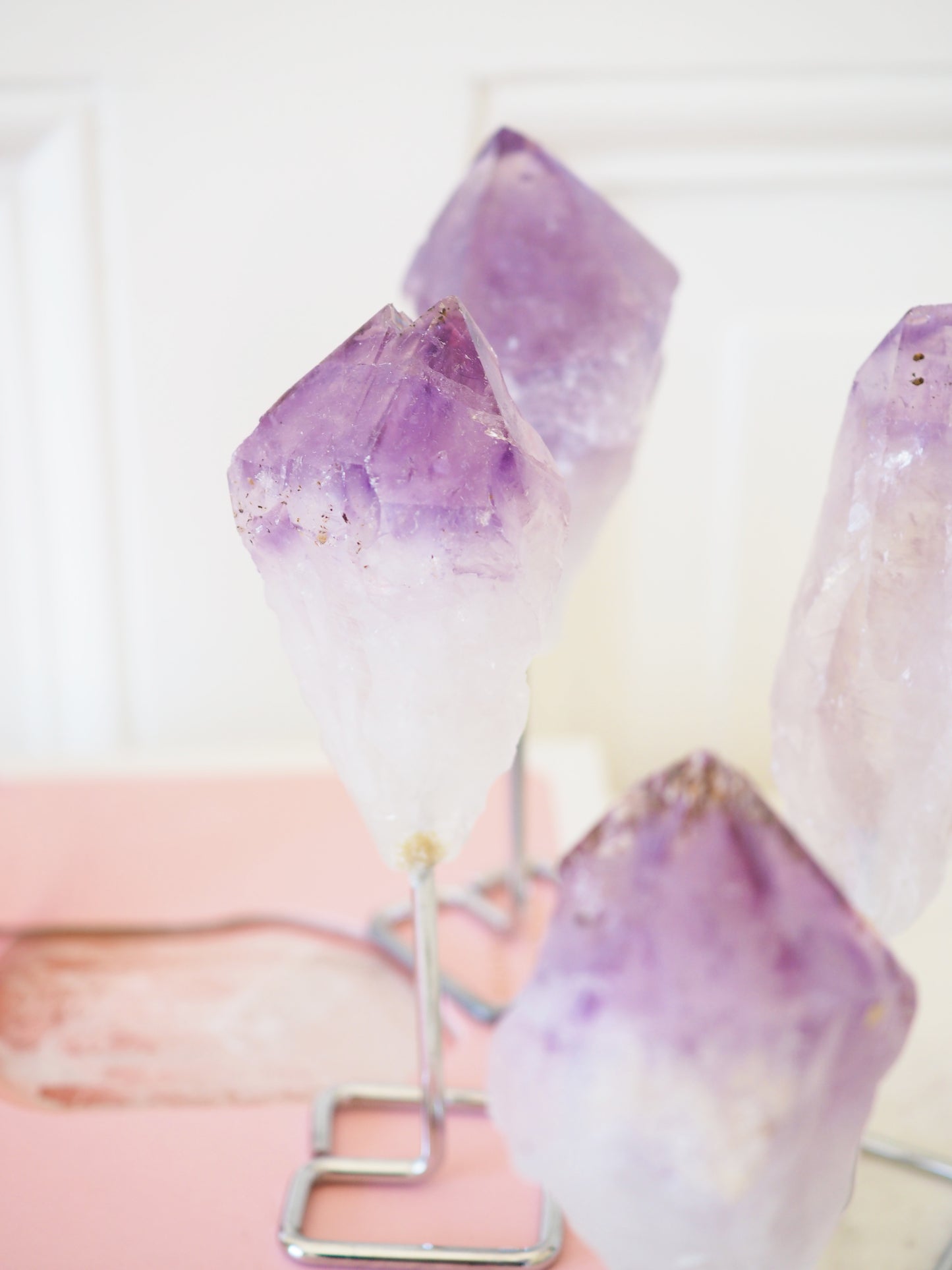 Amethyst Spitze/ Wurzel auf Ständer ca. 14 cm - aus Brasilien High Quality