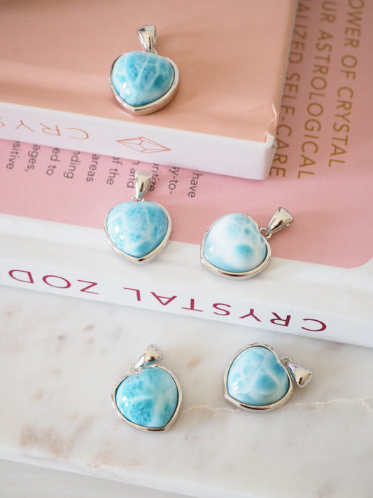 AAA Larimar Herz Anhänger L 2.7 cm 925 Sterlingsilber rhodiniert - aus der Dominikanischen Republik RARE