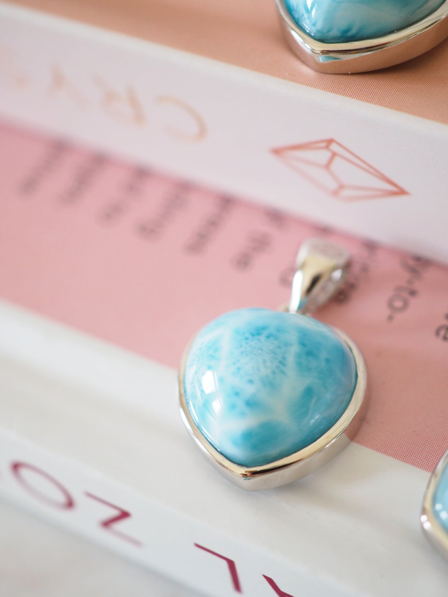 AAA Larimar Herz Anhänger L 2.7 cm 925 Sterlingsilber rhodiniert - aus der Dominikanischen Republik RARE