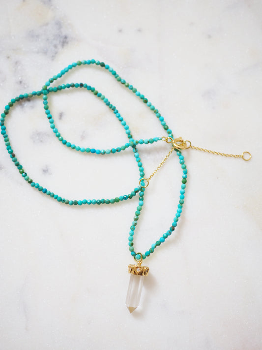 Hubei Türkis Kette mit Bergkristall & CZ Anhänger Herz MAGIC CRYSTALS COLLECTION . 925 Sterlingsilber vergoldet