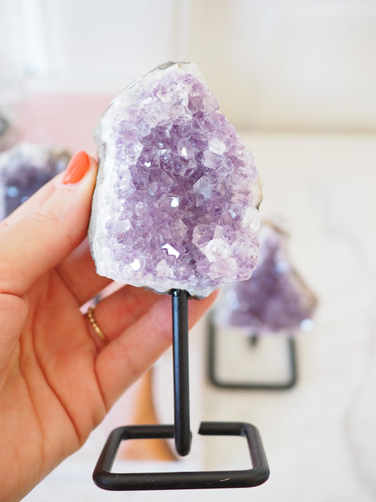 S Amethyst Cluster auf Ständer ca. 11 cm - aus Brasilien