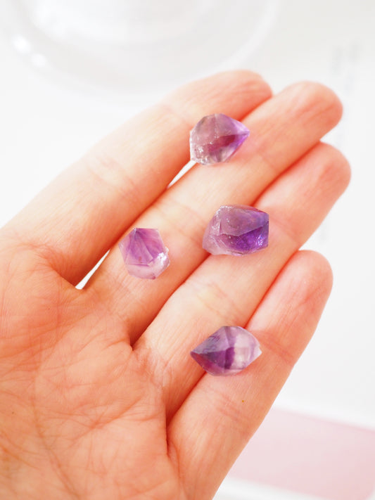 XS Amethyst Spitze Doppel Ender ca. bis 1cm - aus Lake Balkhash. Saryshagan deposit. Karaganda Region Kazachstan RARE