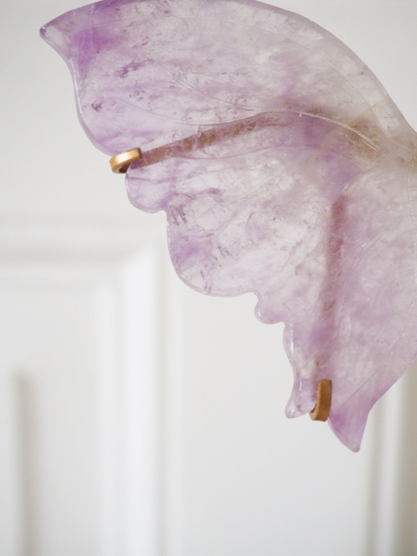 Amethyst Schmetterling Flügel auf Halter ca. 17cm - aus Brasilien