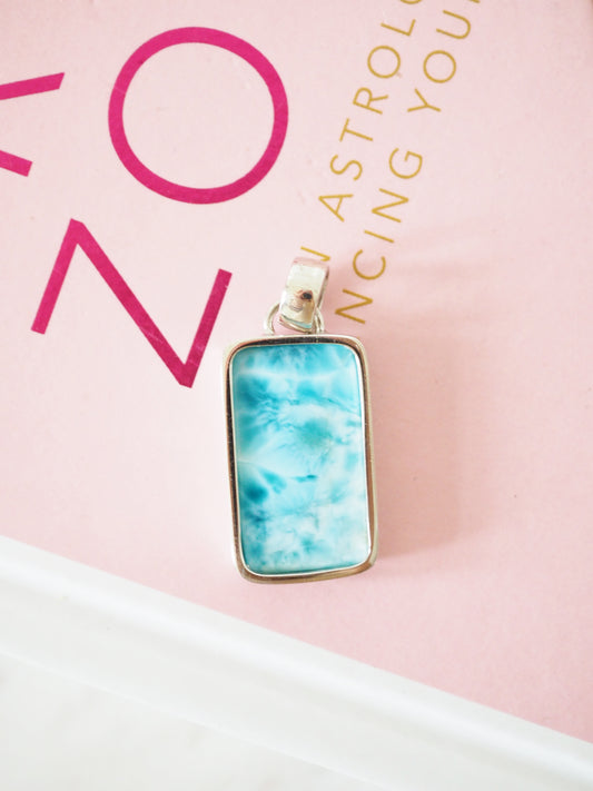 Larimar Anhänger Eckig . 925 Sterlingsilber Platiniert - aus Dominikanische Republik