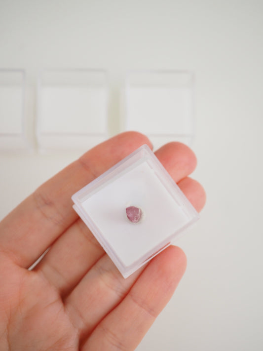 4Stk. Mineralien Box 3 x 3 cm . Weiss Transparent für Mini Minerals