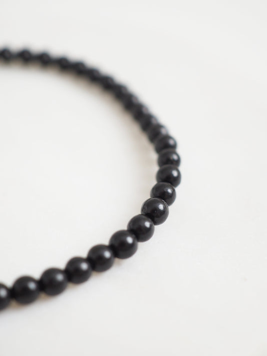 Schungit . Shungite Kugel Armband ca. 4 mm - aus Russland