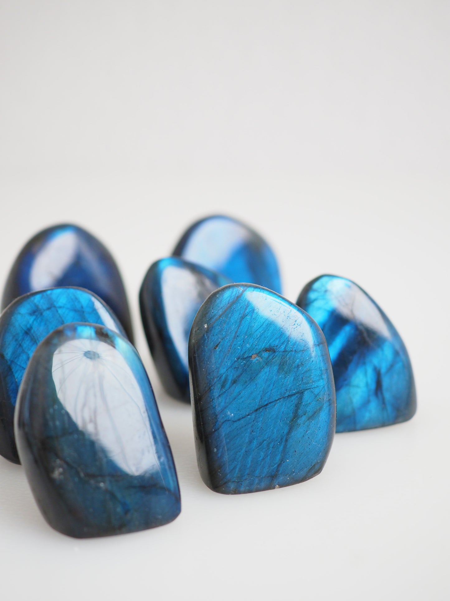 Blaue Mini Labradorit Freiform . Labradorite Freeform Blue Flash ca. 5 cm - aus Madagascar HIGH QUALITY