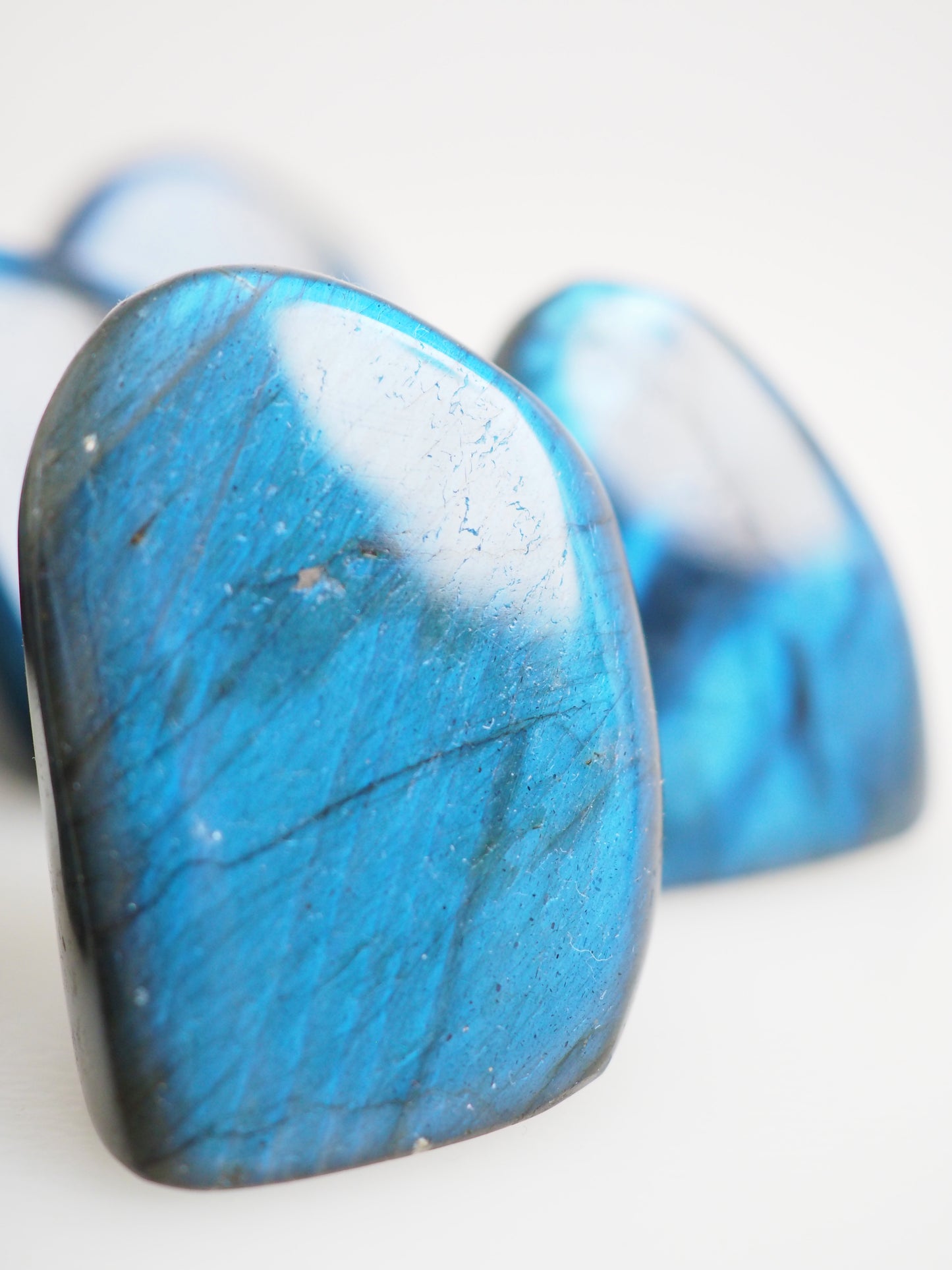 Blaue Mini Labradorit Freiform . Labradorite Freeform Blue Flash ca. 5 cm - aus Madagascar HIGH QUALITY