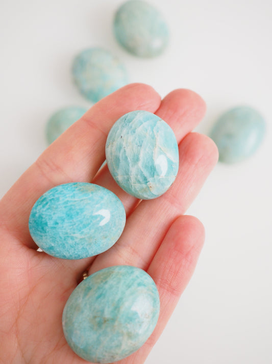 Amazonit Trommel Stein . Amazonite Tumble ca. 2.5cm Trommel Stein - aus Madagascar Flashy