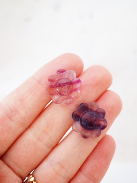 Regenbogen Fluorit Happy Blume Gravur . Mini Carving ca. 1.5 cm - aus China