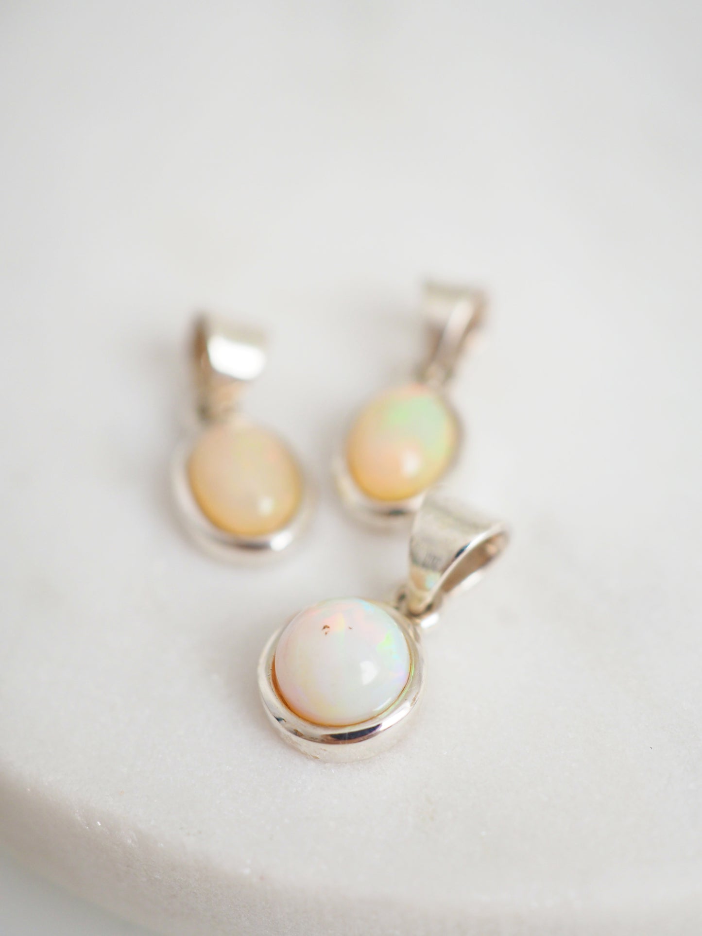 Opal Rund . Oval Anhänger 925 Sterlingsilber