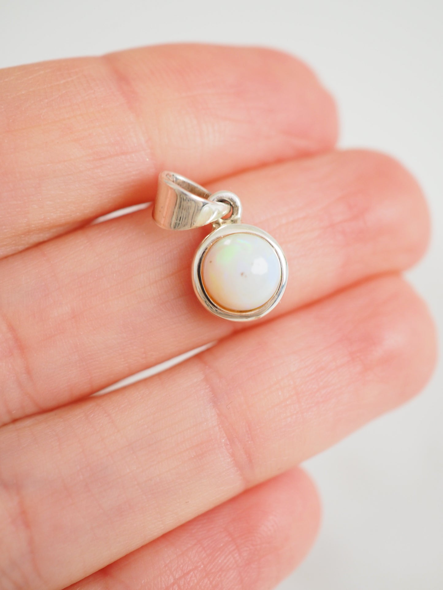 Opal Rund . Oval Anhänger 925 Sterlingsilber