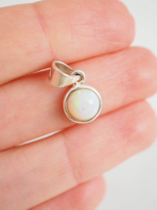 Opal Rund . Oval Anhänger 925 Sterlingsilber