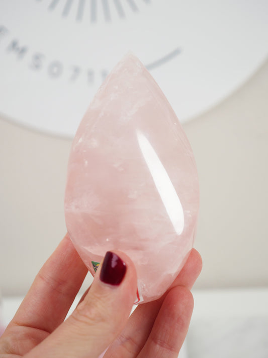 Gemmy Juicy Rosenquarz Flamme . ca xxcm - aus Madagascar HIGH QUALITY