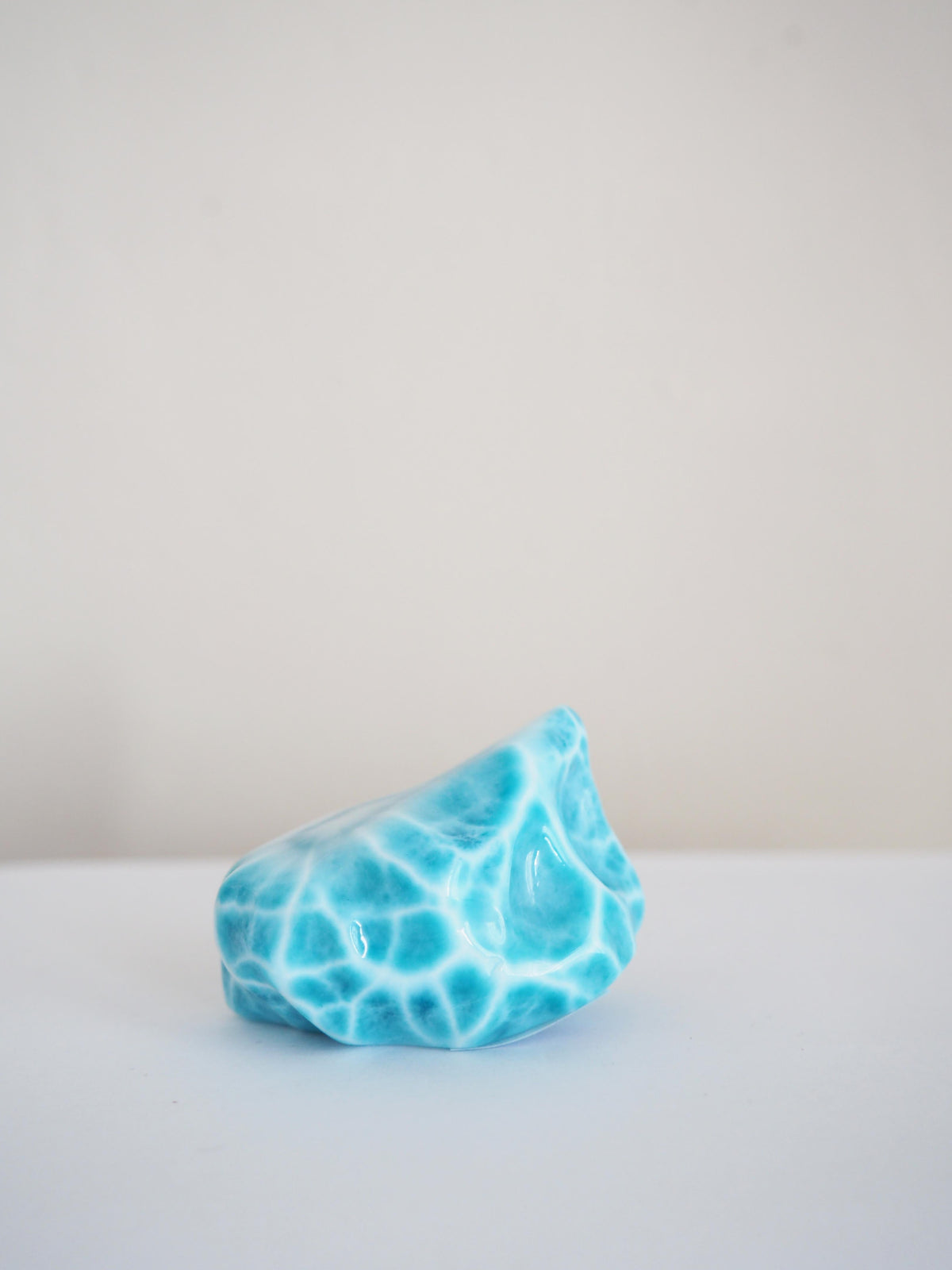 Larimar Freiform 335 ct - Dominikanische Republik . Hand geschliffen . HIGH QUALITY