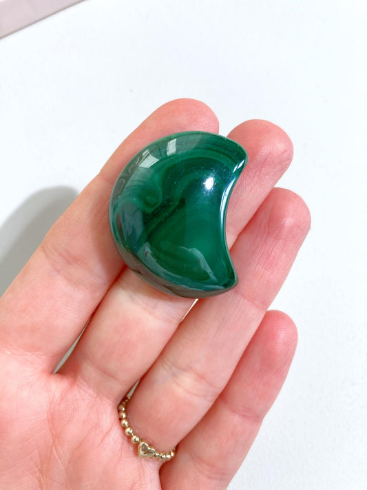 Malachit Mond Carving . High Quality