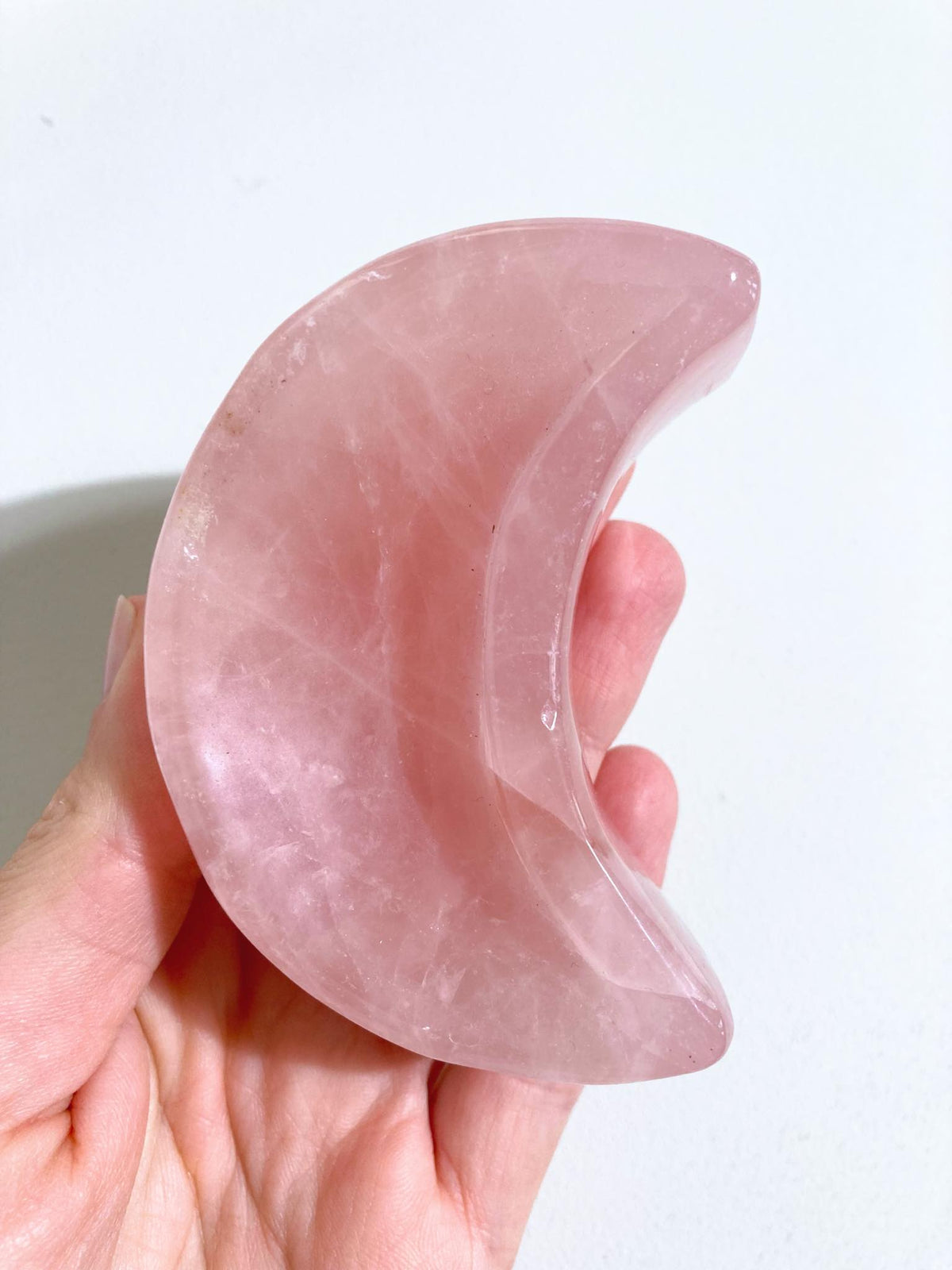 Rosenquarz Halb Mond Edelstein. Kristall Schale Schmuckschale Bowl MINI 9 cm- Handcarved - aus Madagascar