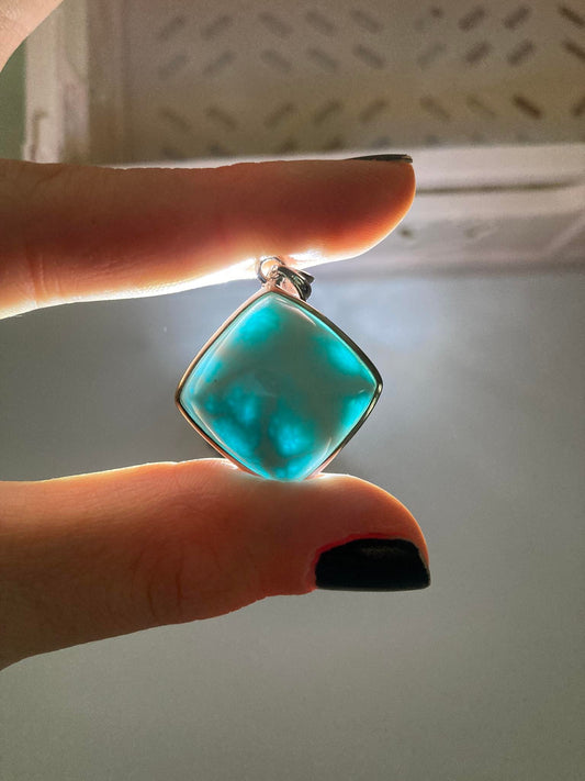 AA Larimar Anhänger No3. ca 3.5cm 40.6ct 925 Sterlingsilber Platiniert-aus der Dominikanischen Republik