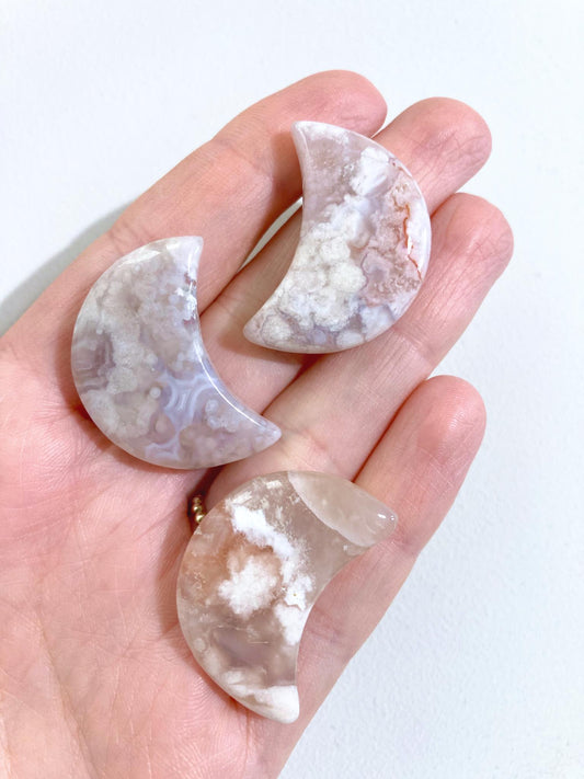 Flower Agate Mond aus Madagascar Carving. Handcarved - High Quality