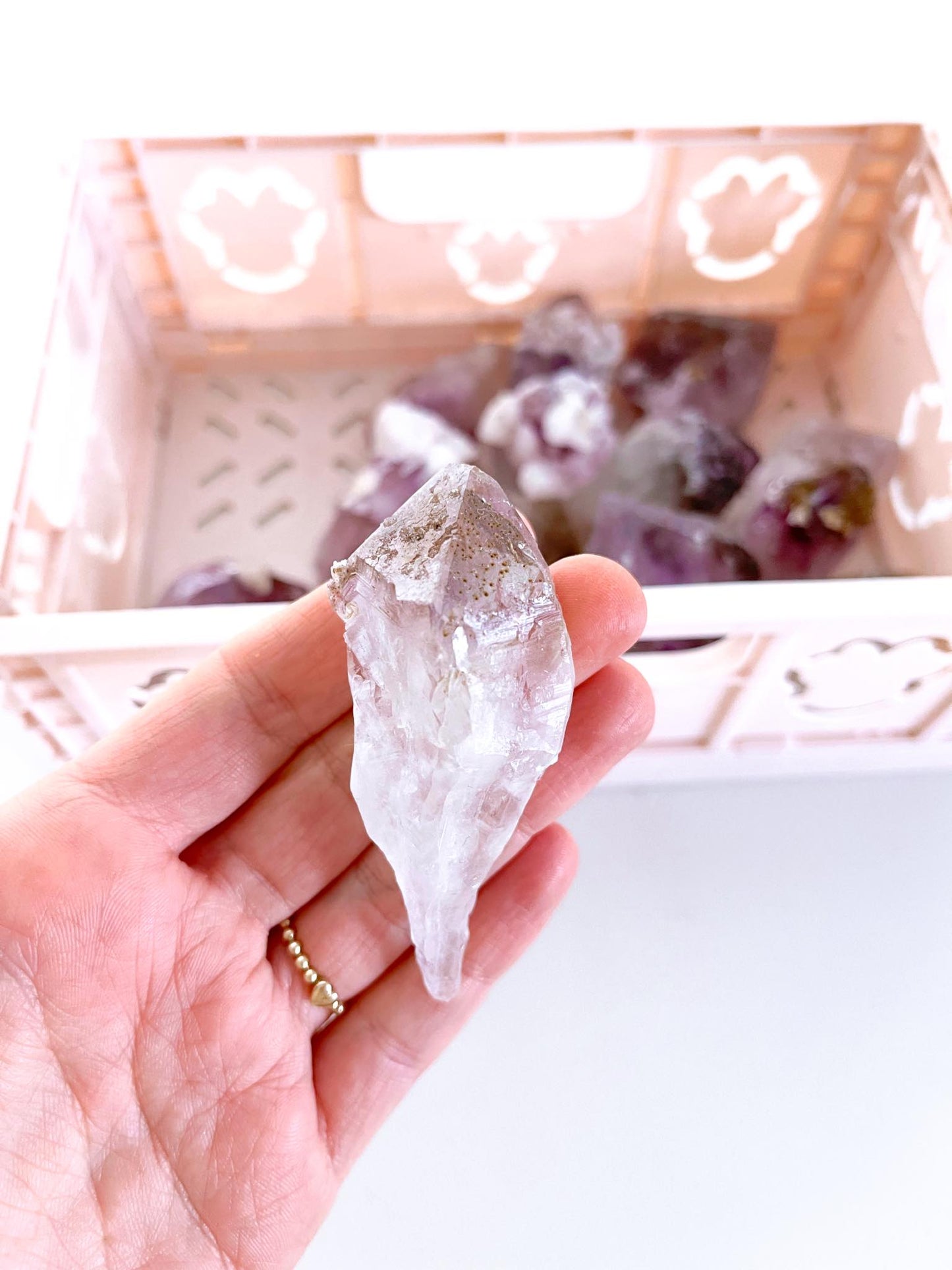 Gray Pahntom Amethyst Spitzemit Sparkly goldenem Calcit ca. 7.3cm - aus Brasilien RARE