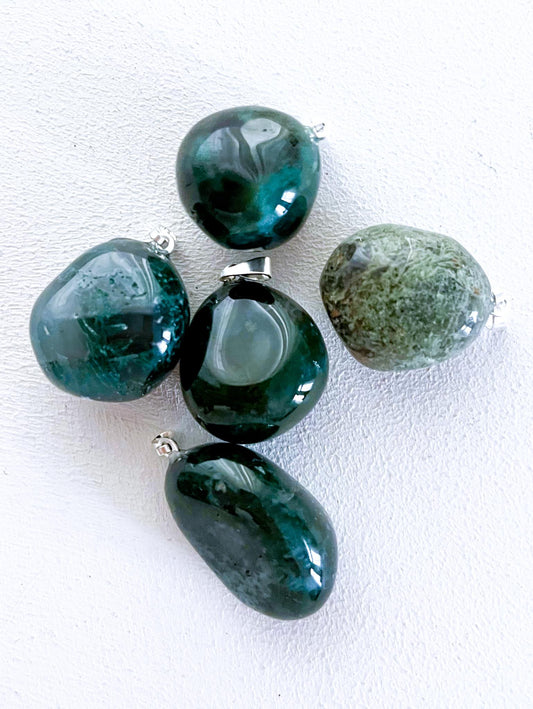 Moos Achat Trommel Stein Anhänger ca. xcm . Moss Agate Tumble Pendant