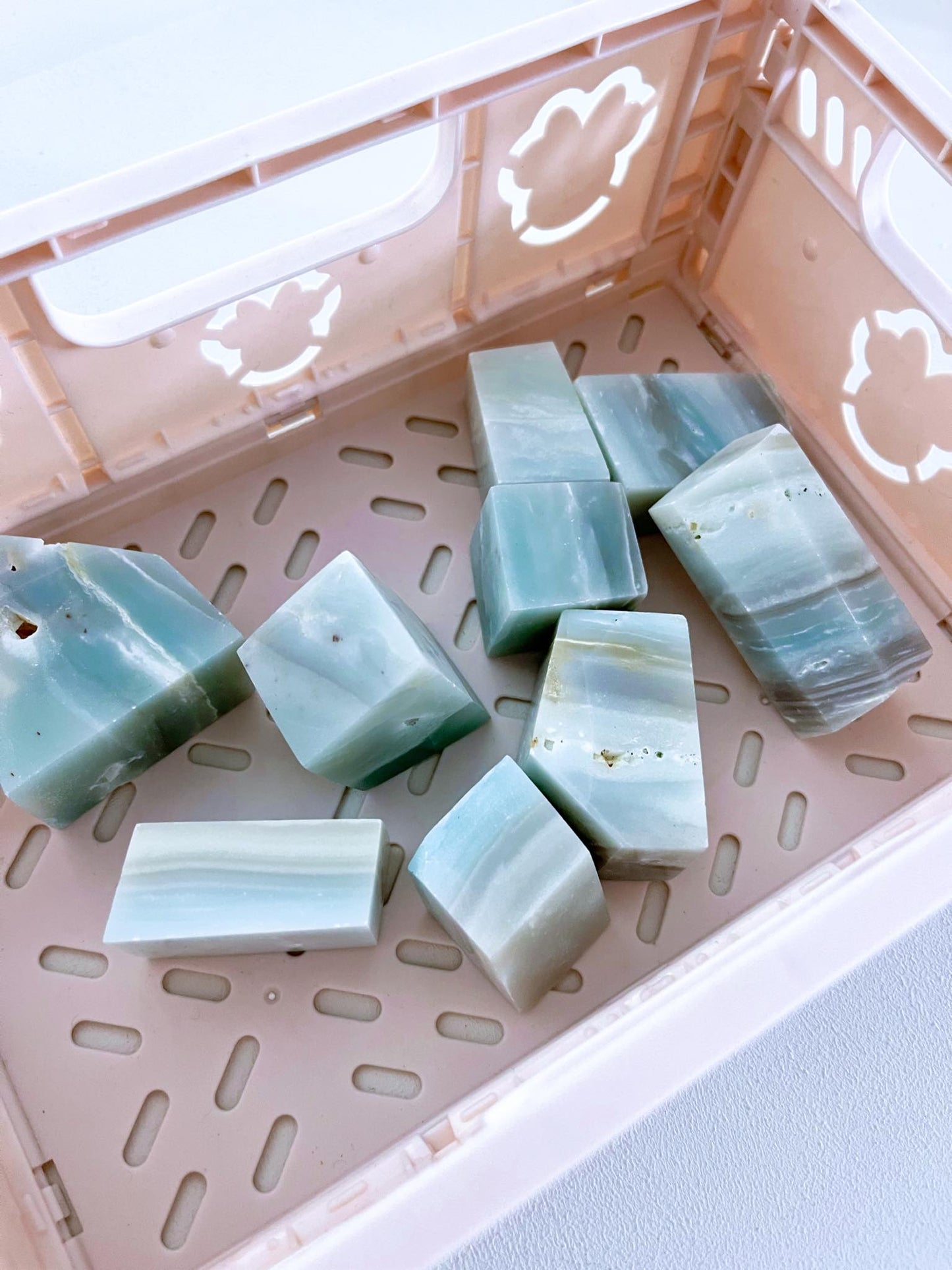 Blauer Himmels Opal . Amazonit Freiform . Blue Sky Opal Freeform ca. 4cm - aus China Handcarved