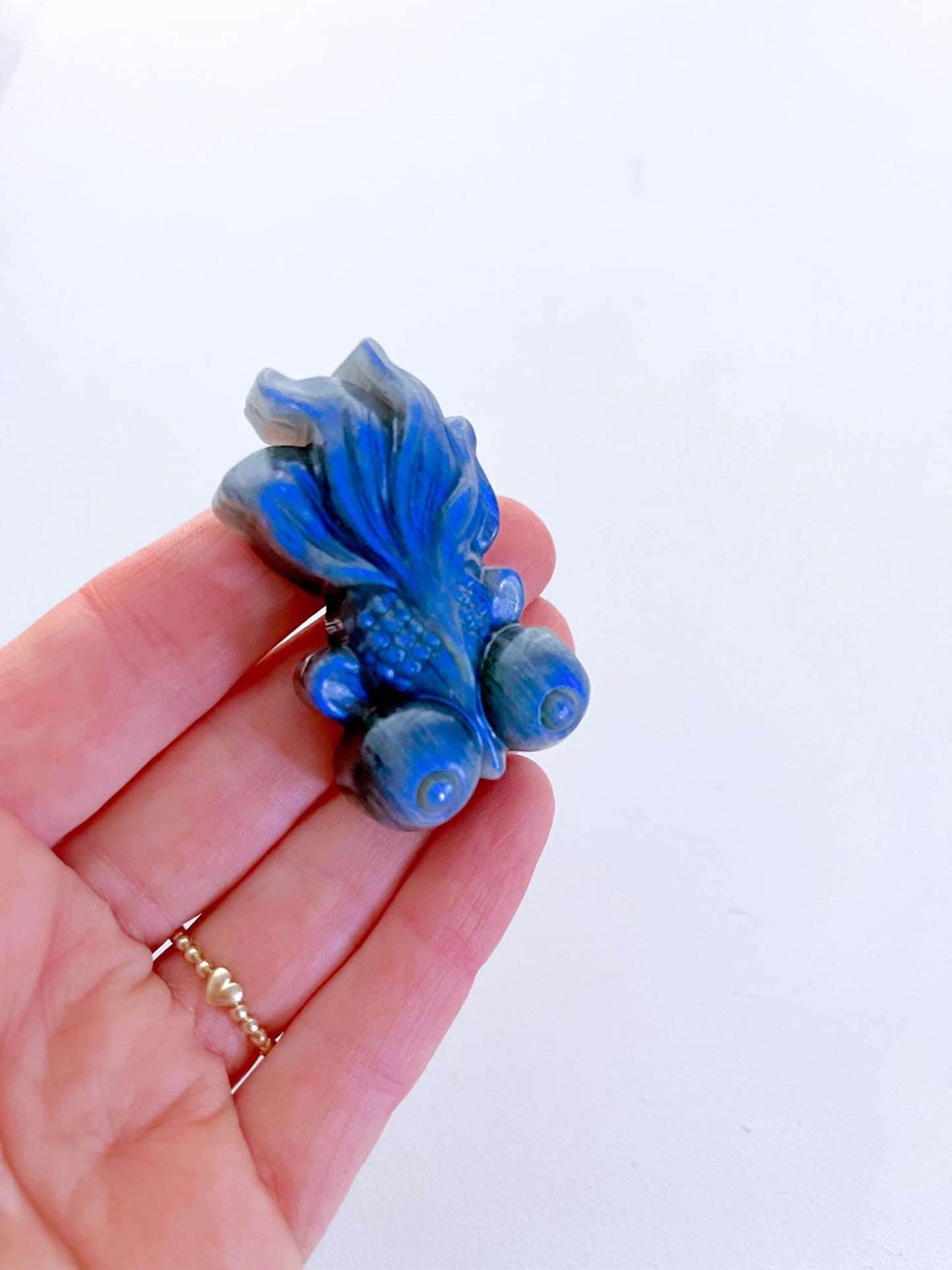 Labradorit Goldfisch Gravur . Labradorite Goldfish Carving ca. xx cm - High Quality