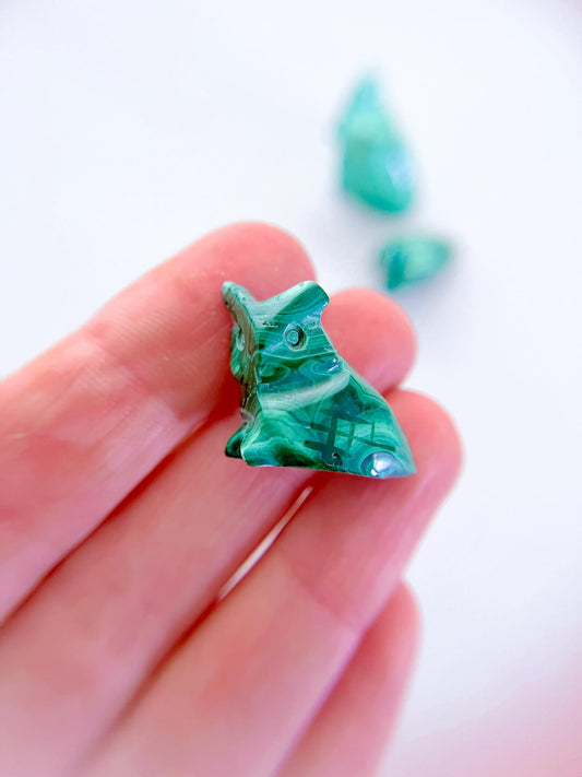 Malachit Mini Eulen Gravur . Malachite Mini Owl Carving ca. 2-2.5 cm - Handcarved