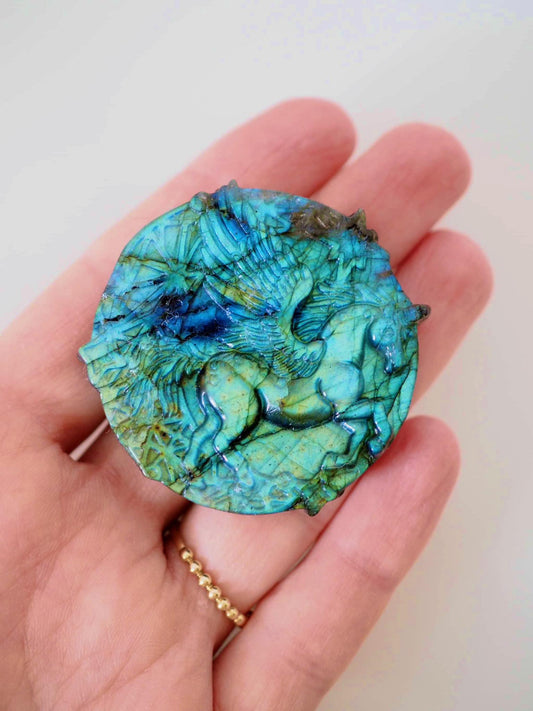 Blauer Labradorit Einhorn Gravur . Blue Labradorite Unicorn Carving ca. 4.5cm - aus Madagascar . China