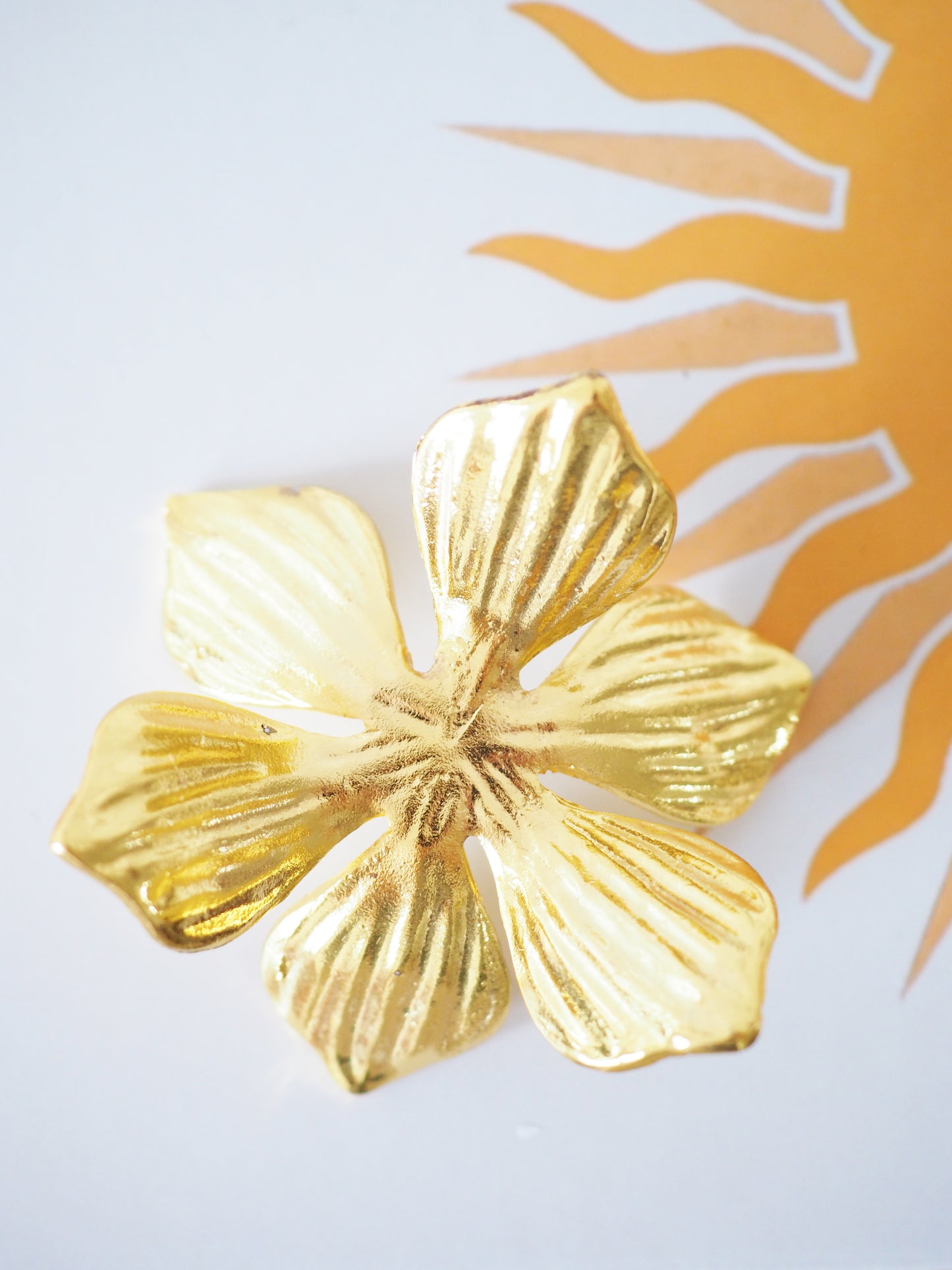 BLUME Hochwertiger Metall Sphere Stand . Kugel Ständer Halter. in GOLD
