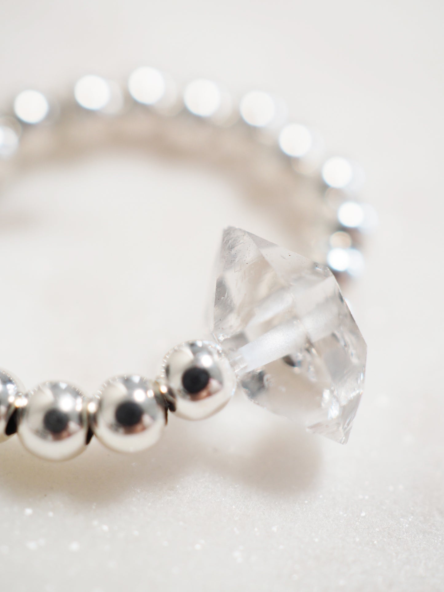 Bergkristall Doppelender Elastischer Kugel Ring . 925 Sterlingsilber - Herkimer Art aus Pakistan