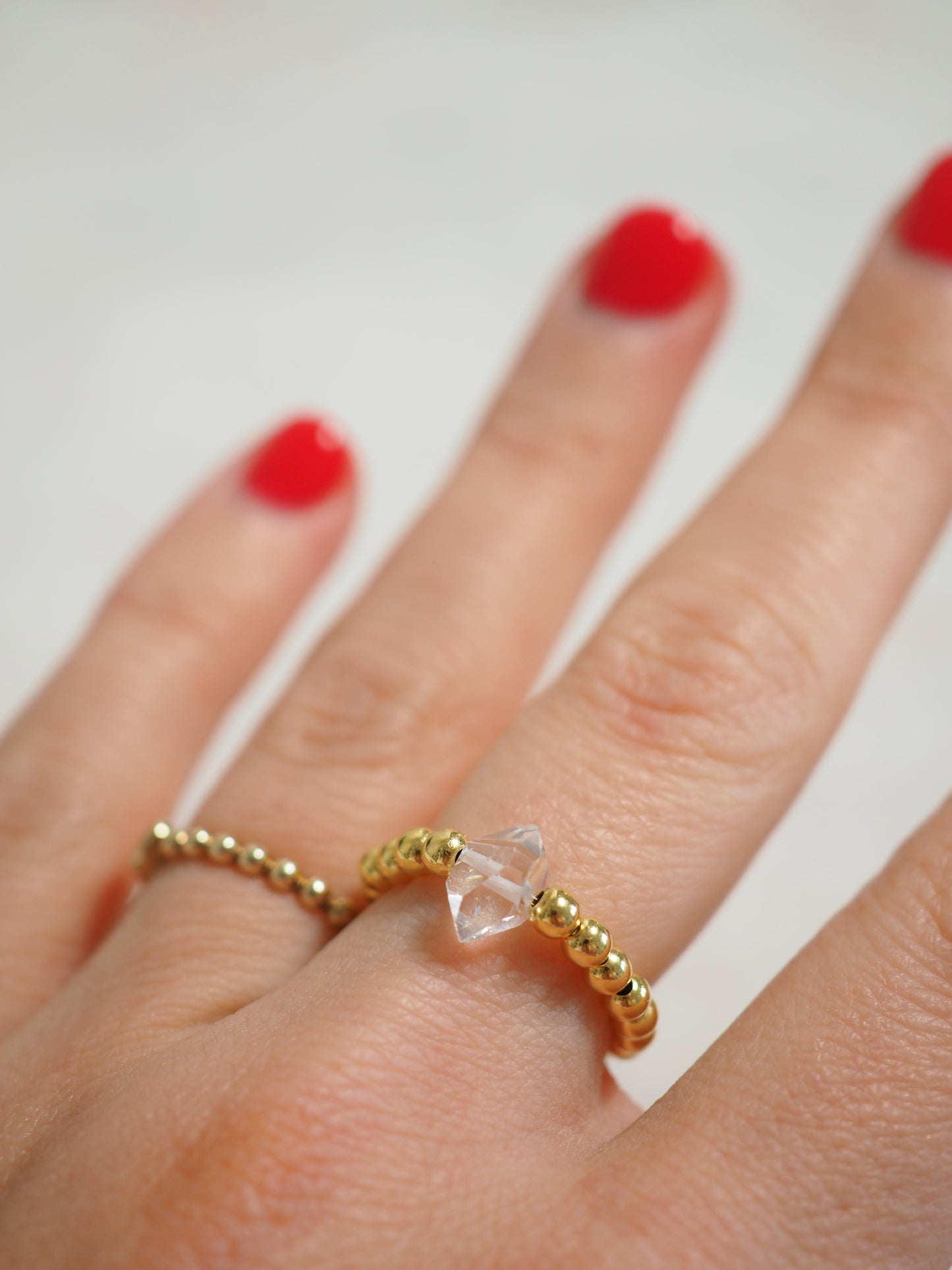 Bergkristall Doppelender Elastischer Kugel Ring . 925 Sterlingsilber vergoldet - Herkimer Art aus Pakistan
