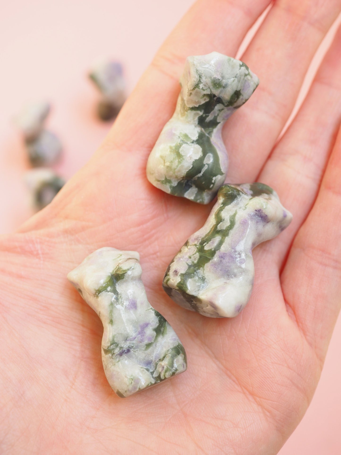 Lotus Jaspis mini Göttin Körper . Dumar. Peace Jasper Mini Body Godess 3cm Carving