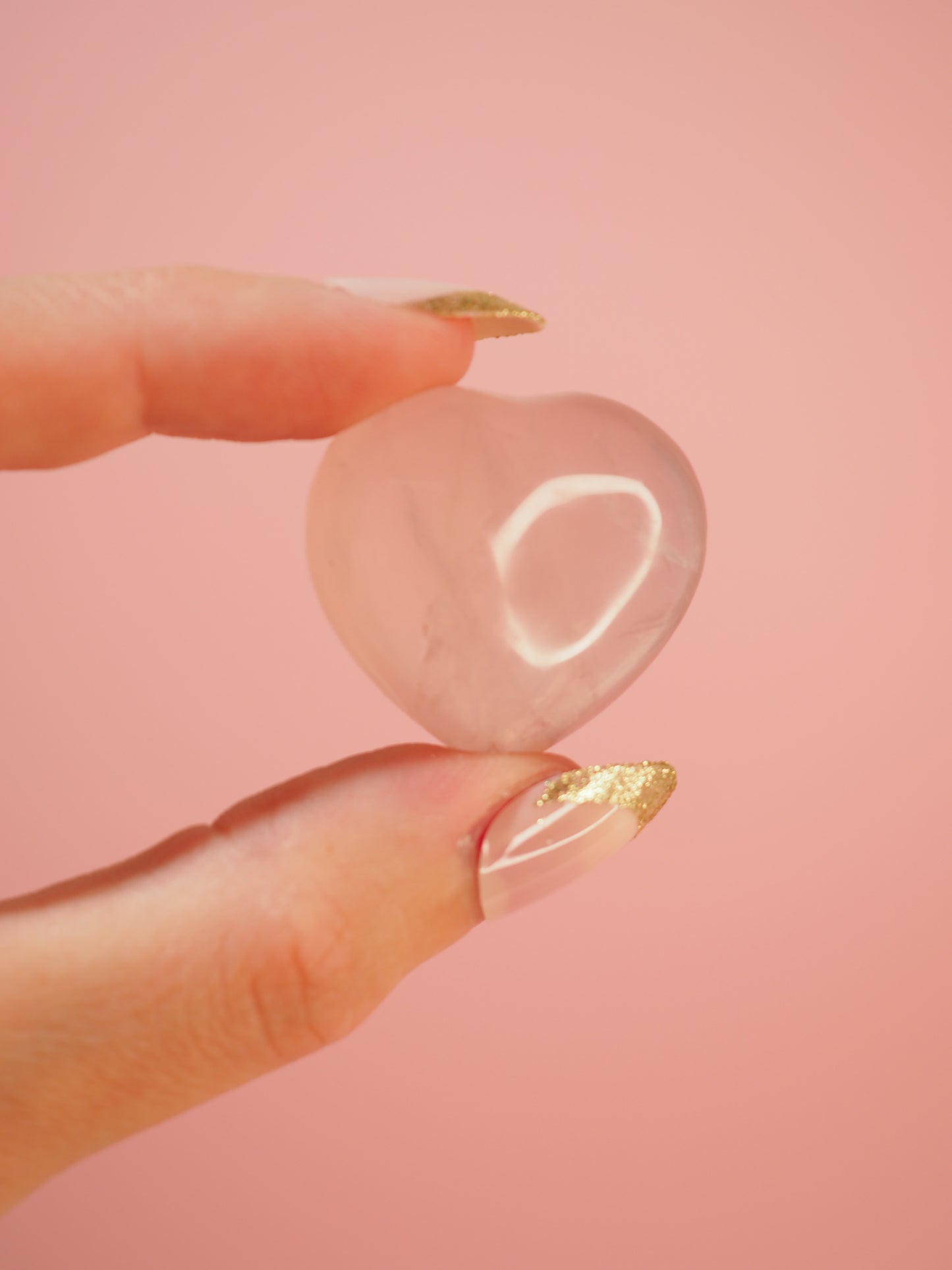 Rosenquarz Mini Herz Carving / Rosequartz Mini Heart Carving xx cm- Handcarved - aus Madagascar -High Quality