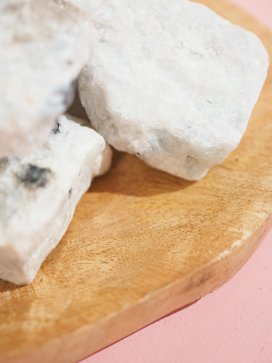 Weisser Labradorit Regenbogen Mondstein Roh / Raw Rainbow Moonstone White Labradorite ca. xx cm aus Indien -High Quality