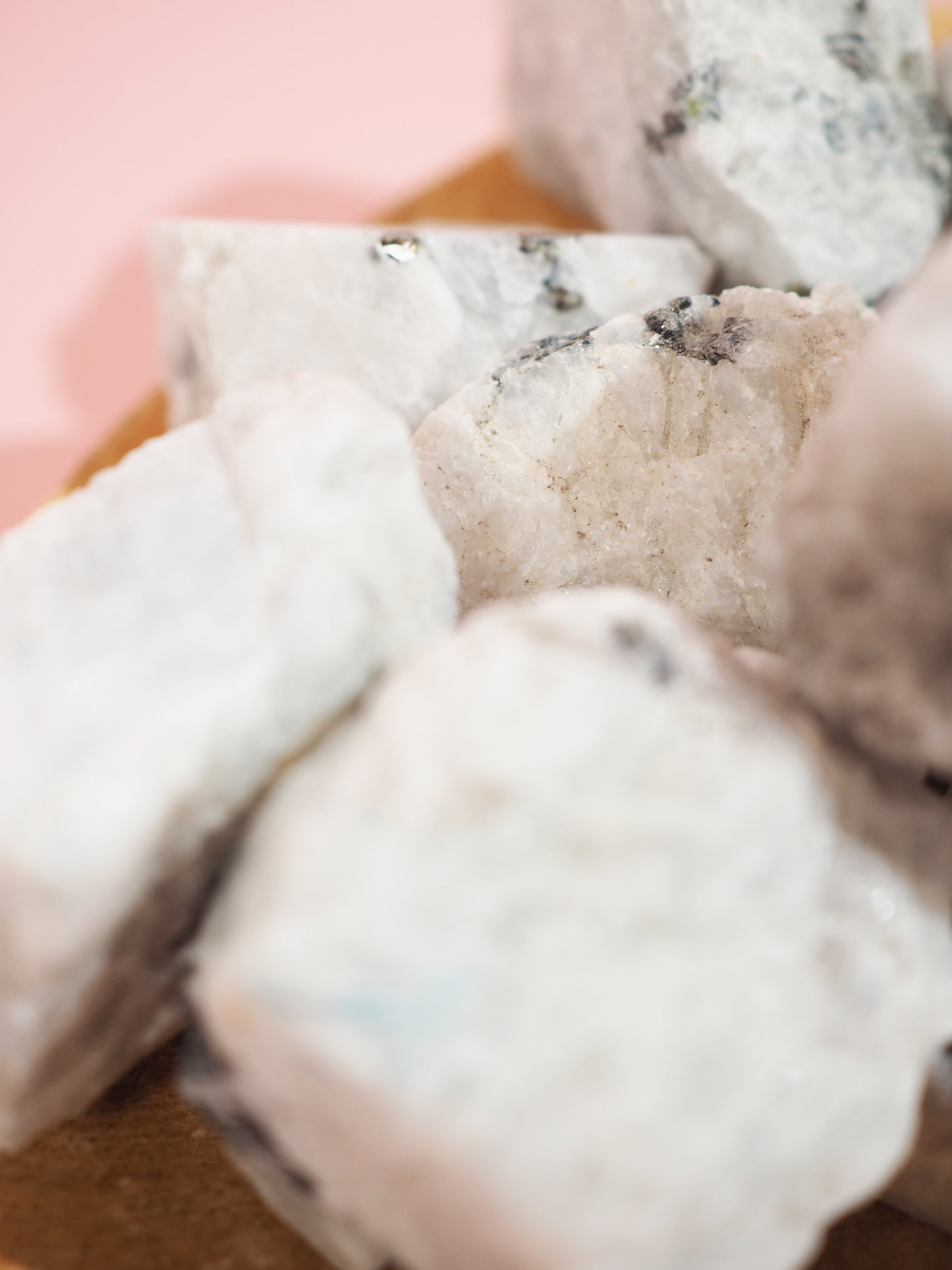 Weisser Labradorit Regenbogen Mondstein Roh / Raw Rainbow Moonstone White Labradorite ca. xx cm aus Indien -High Quality