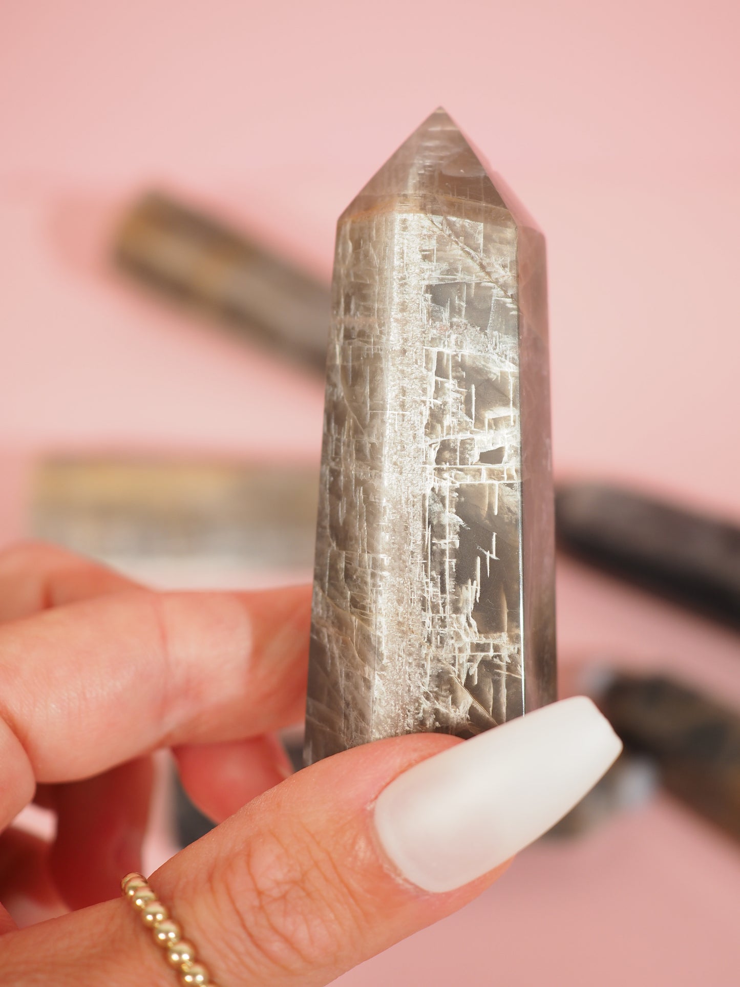 Schwarzer Mondstein Spitze . Black Moonstone Point ca- 8-1cm - Handcarved