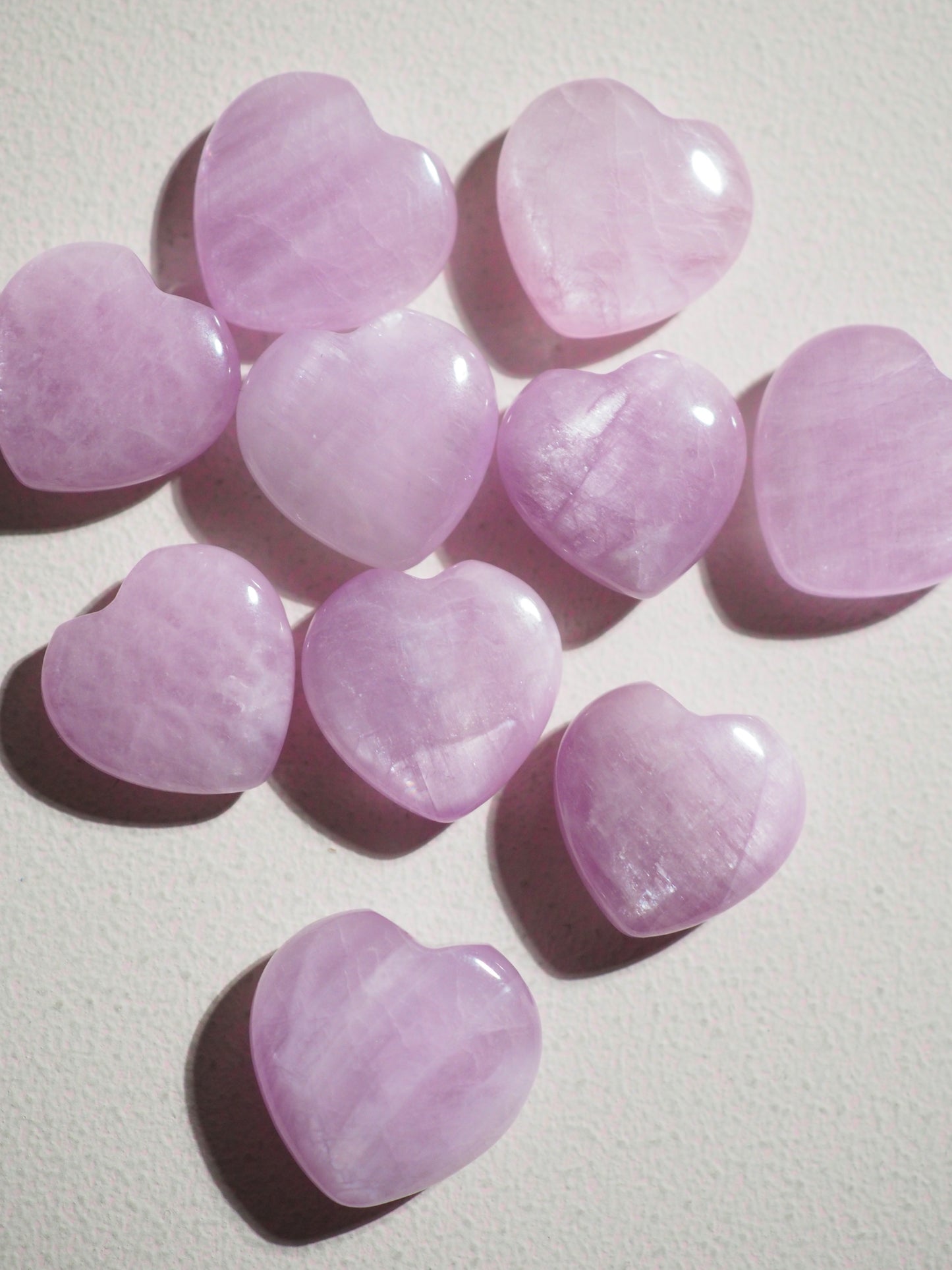 Kunzit Mini Herz . Kunzite Mini Heart ca. 2 cm