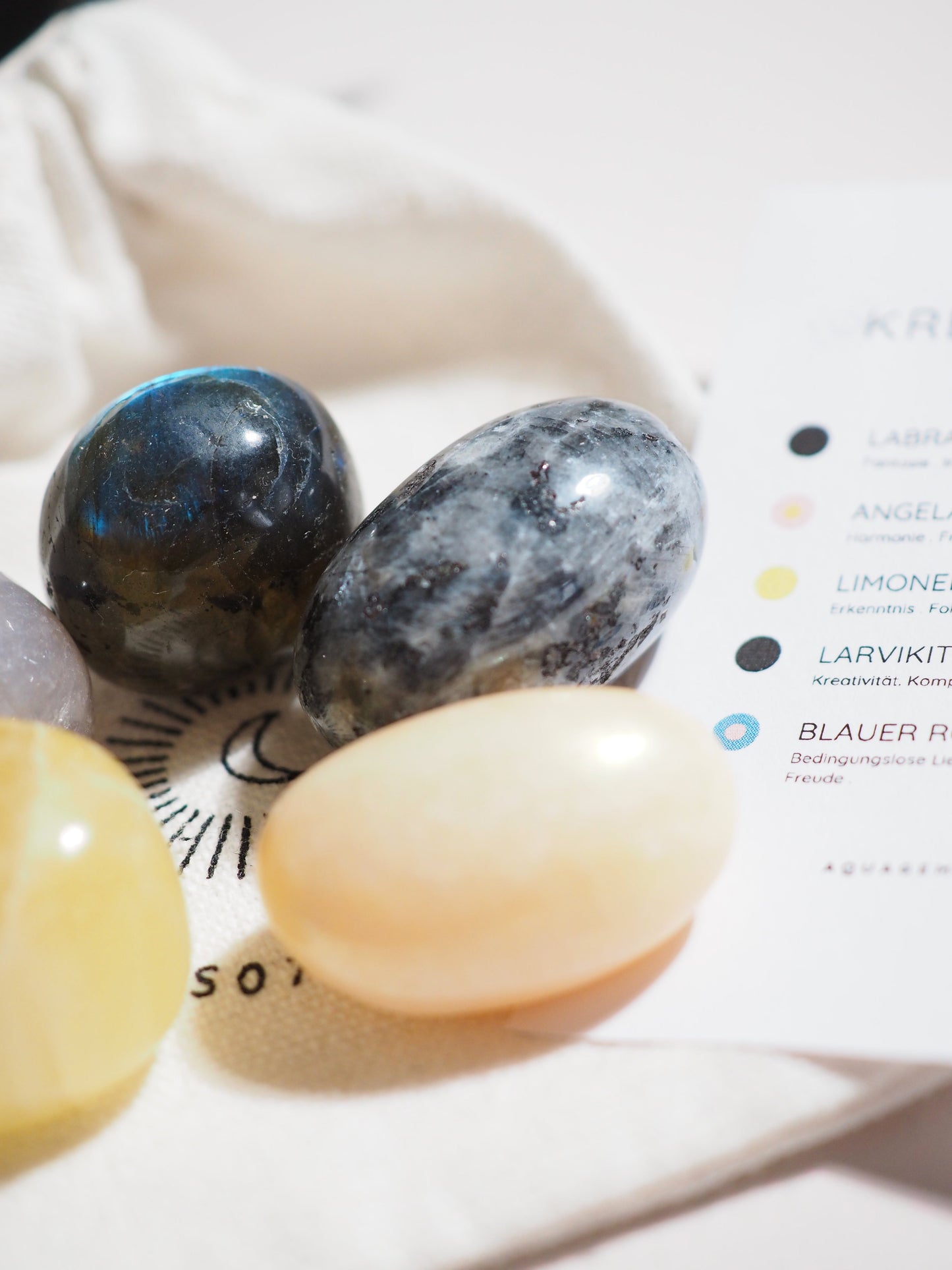 Kristall Set Kreativität . CRYSTAL KIT CREATIVITY . Labradorit . AngelAura Orangencalcit . Limonen Calcit . Larvikite . Blauer Rosenquarz