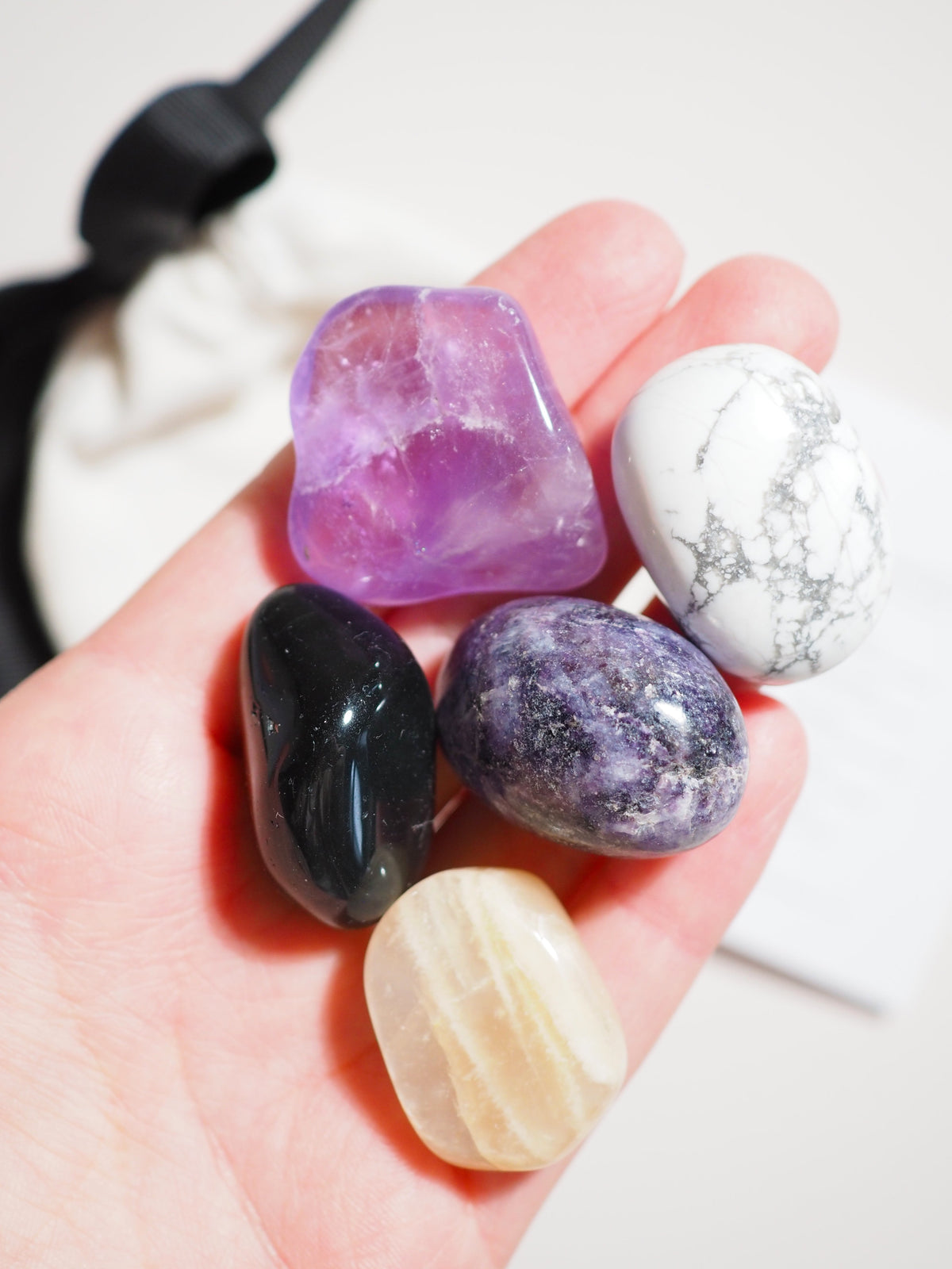 Kristall Set Angst . CRYSTAL KIT ANXIETY . Lepidolite . Mondstein . Obsidian . Magnesit . Amethyst