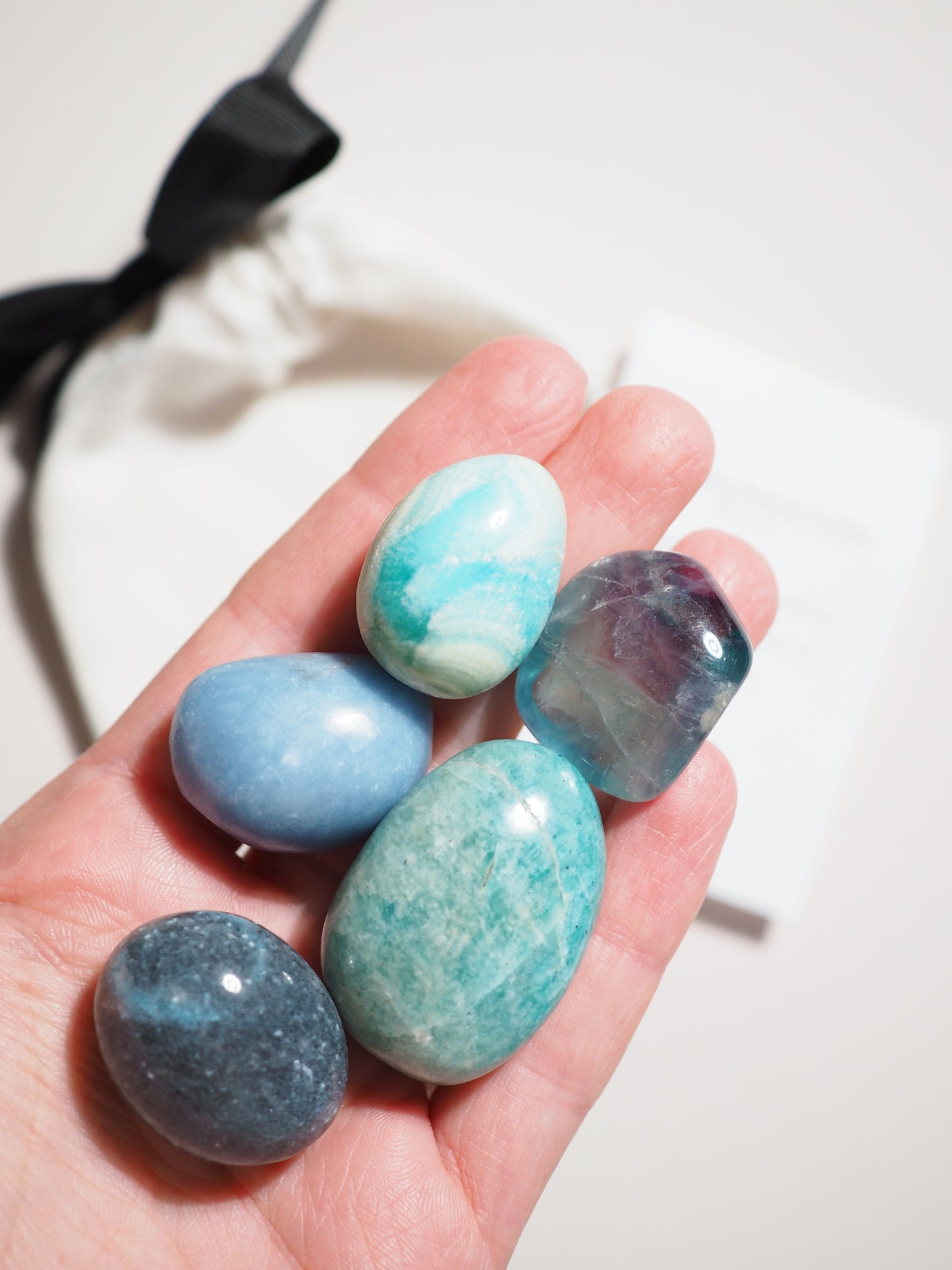 Kristall Set Kommunikation . CRYSTAL KIT COMMUNICATION . Amazonit . Angelite . Blauer Aragonit . Trollite . Fluorit.