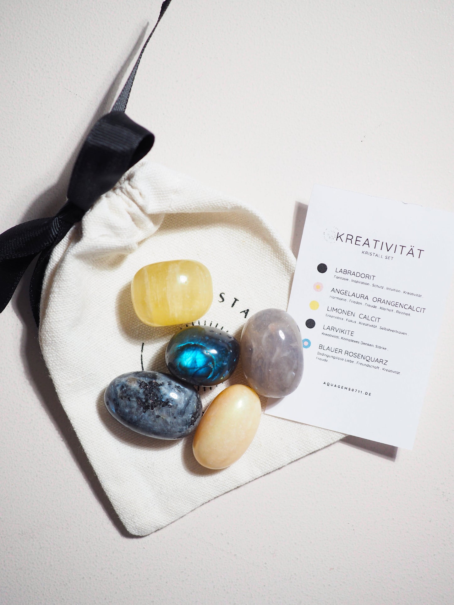 Kristall Set Kreativität . CRYSTAL KIT CREATIVITY . Labradorit . AngelAura Orangencalcit . Limonen Calcit . Larvikite . Blauer Rosenquarz