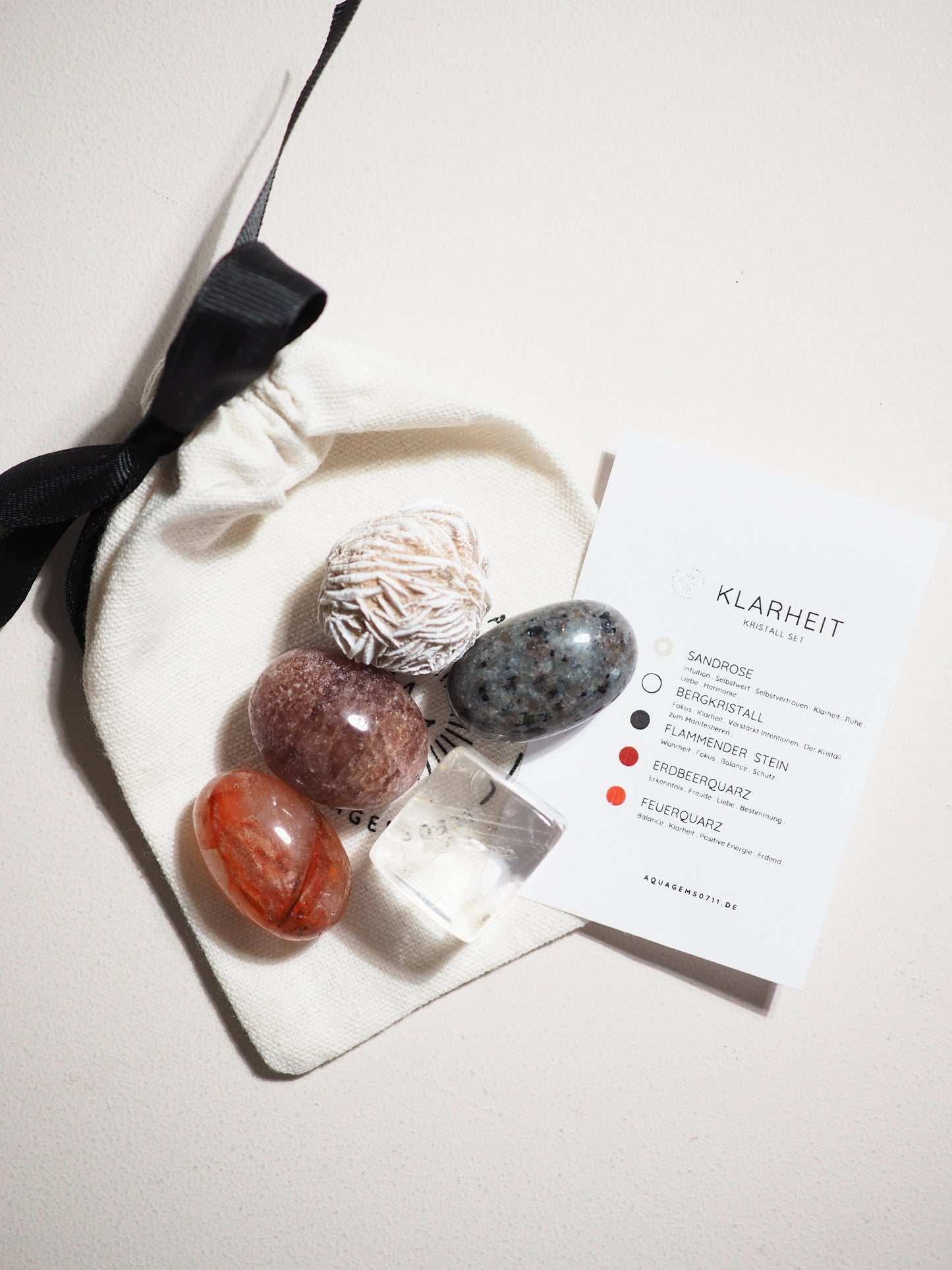 Kristall Set Klarheit . CRYSTAL KIT CLARITY . Sandrose . Bergkristall . Flammender Stein . Erdbeerquarz . Feuerquarz