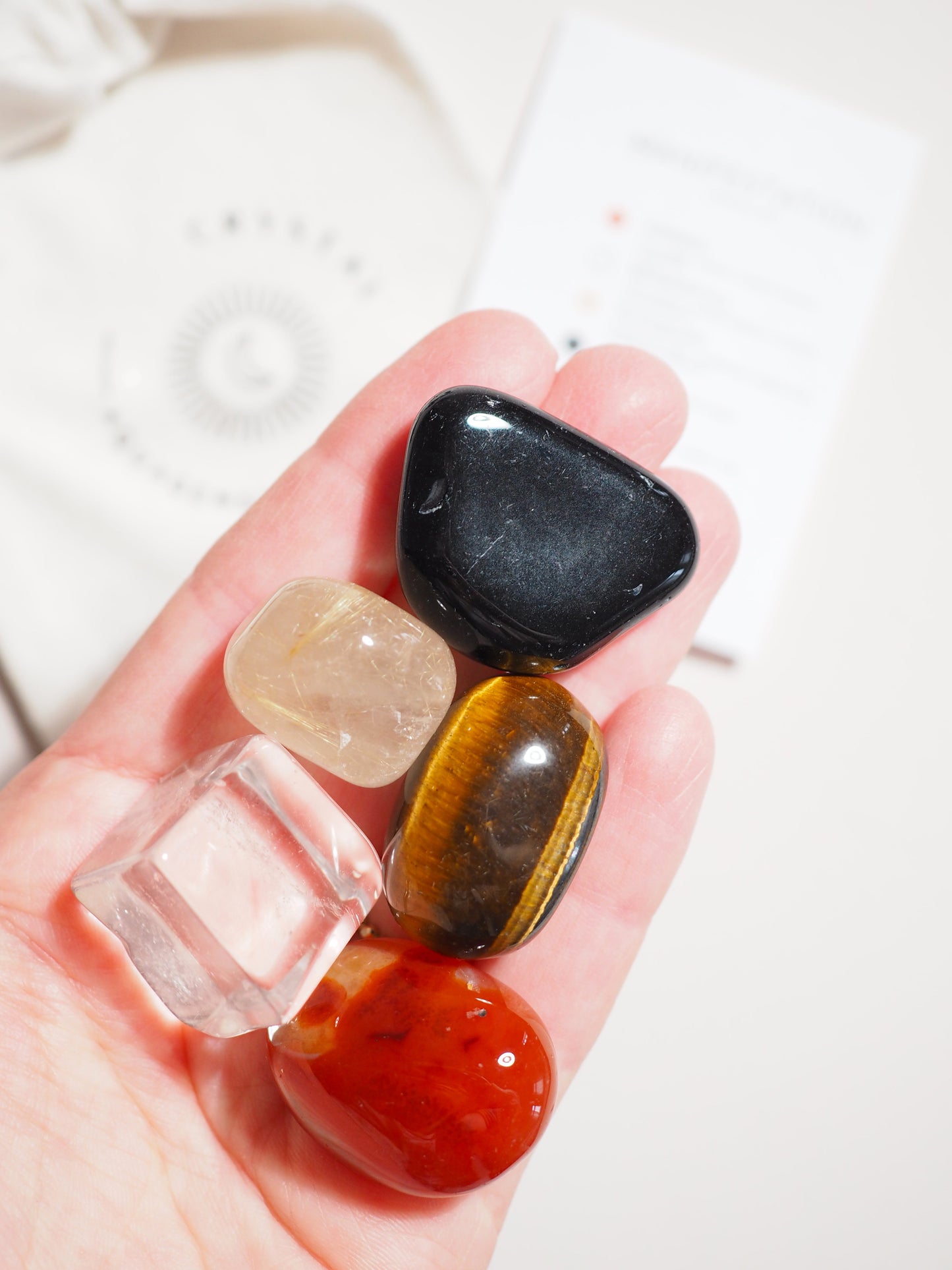 Kristall Set . Manifestation CRYSTAL KIT MANIFESTATION . Karneol . Bergkristall . Rutil Quarz . Obsidian . Tigerauge