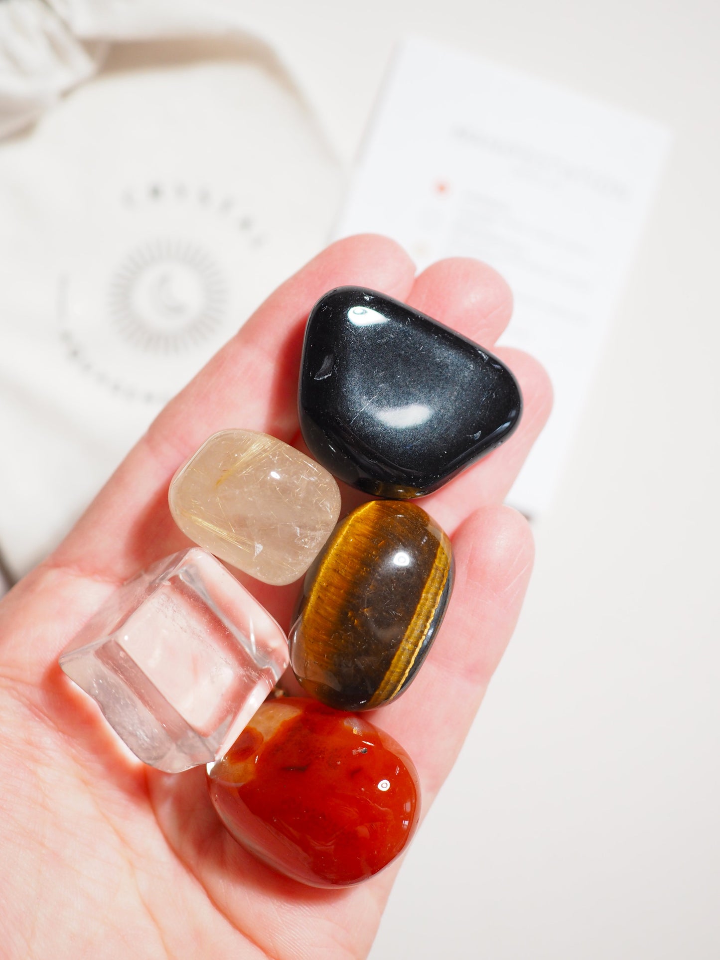 Kristall Set . Manifestation CRYSTAL KIT MANIFESTATION . Karneol . Bergkristall . Rutil Quarz . Obsidian . Tigerauge