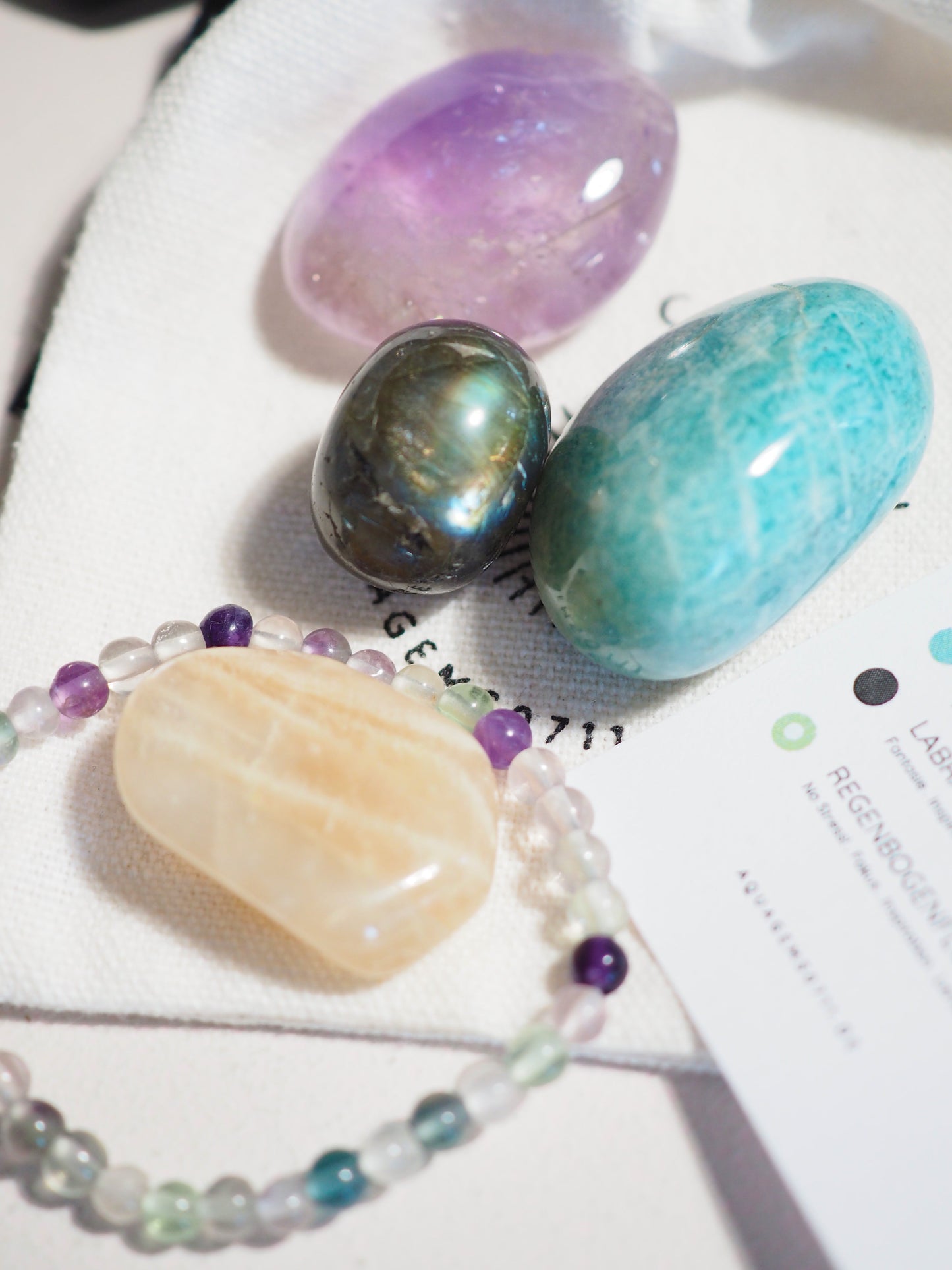 CRYSTAL KIDS Kristall Set Kind . CRYSTAL KIT KIDS . Mondstein . Amethyst . Amazonit . Labradorit Regenbogenfluorit Kugel Armband