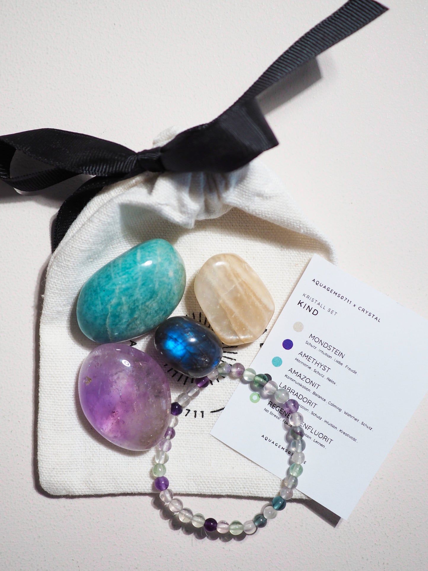 CRYSTAL KIDS Kristall Set Kind . CRYSTAL KIT KIDS . Mondstein . Amethyst . Amazonit . Labradorit Regenbogenfluorit Kugel Armband