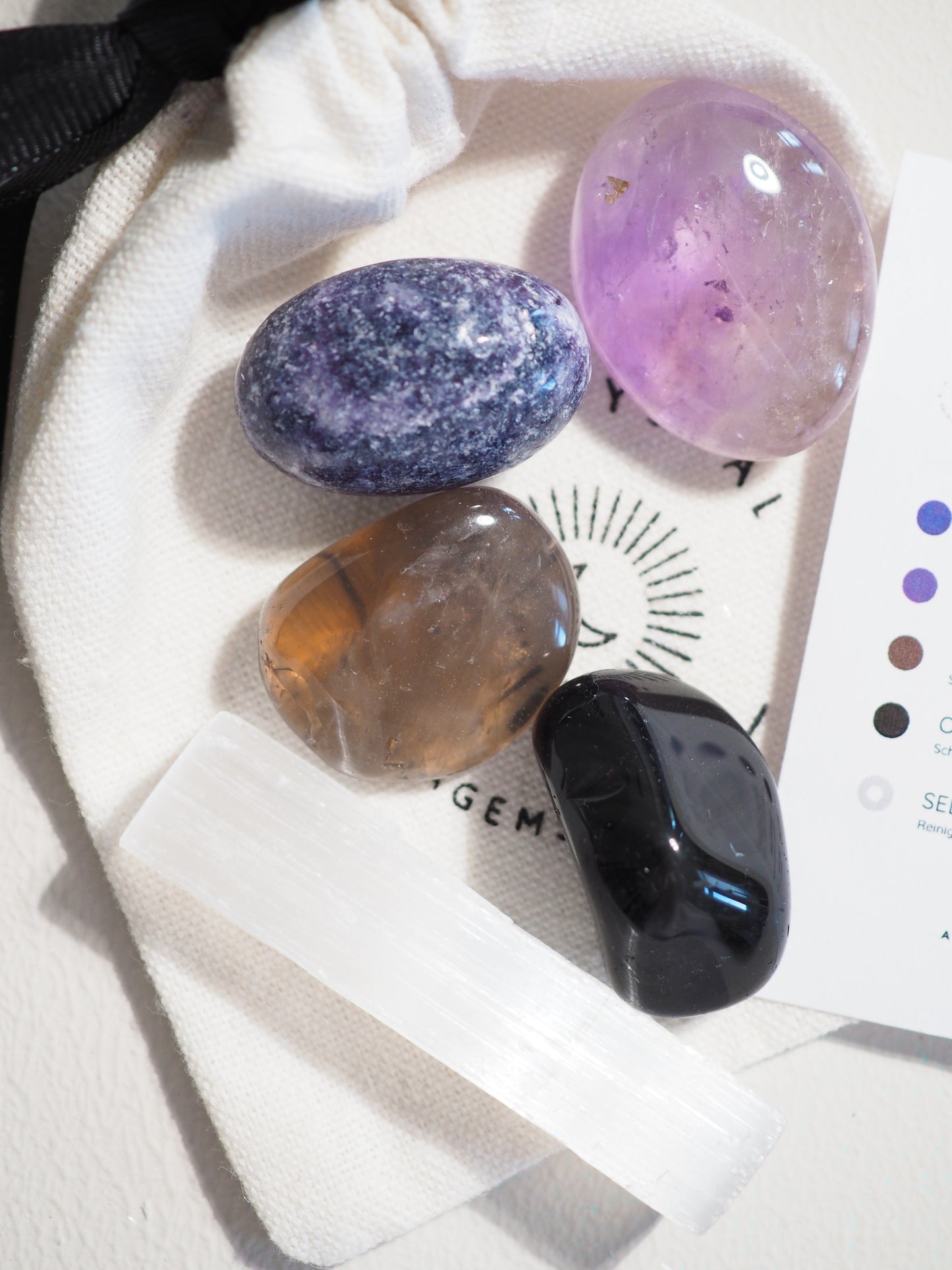 Kristall Set Schlaf . CRYSTAL KIT SLEEP . Amethyst . Lepidolit . Rauchquarz . Obsidian . Selenit